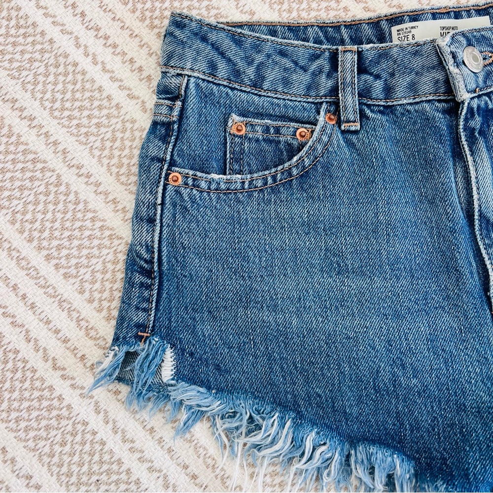 [NWOT] TOPSHOP Moto Kiri High-Rise Jean Shorts - Picture 4 of 8